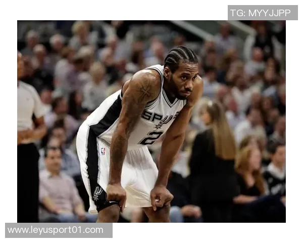 科隆后卫许伯斯右膝重伤恐缺席数月球队面临严峻考验