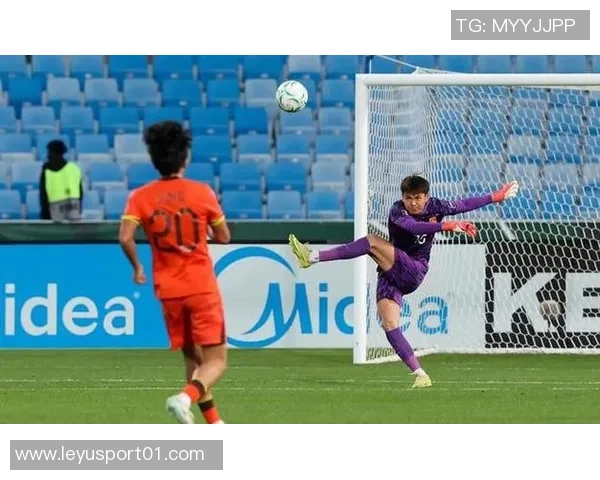 带病坚持零封泰国李昊赛后拒绝采访因发烧状态不佳