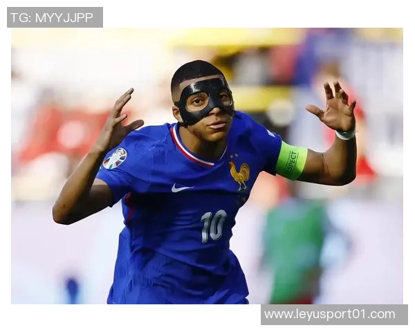 居莱尔自信满满称教练信任自己与姆巴佩配合默契 居莱尔自信满满称教练信任自己与姆巴佩配合默契