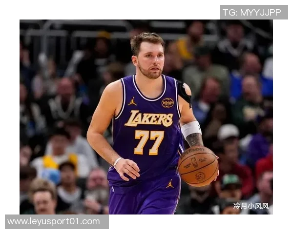 拉拉维亚谈与东契奇搭档感受：他让我在比赛中更加轻松自如